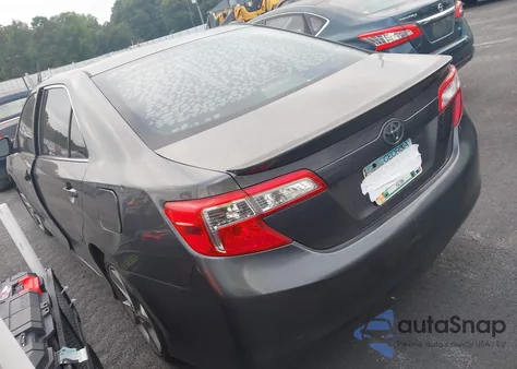 2014 Toyota Camry Se Sport z USA, uszkodzony, nr VIN 4T1BF1FK9EU739076